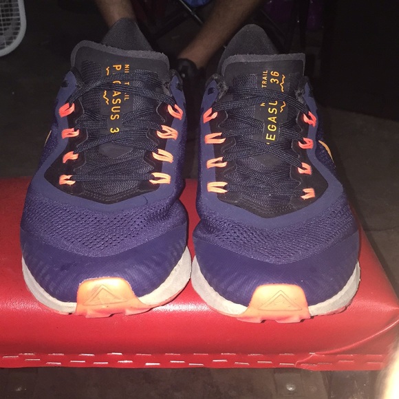 Nike Zoom Trail Runners - Picture 2 of 4